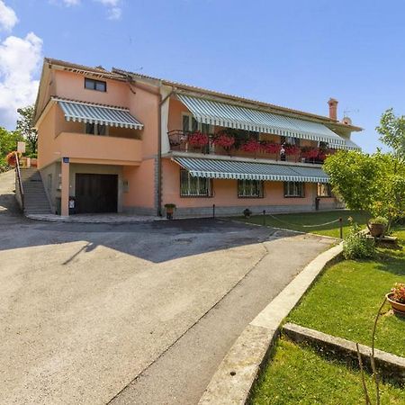Apartman Nora Mucici Exteriör bild